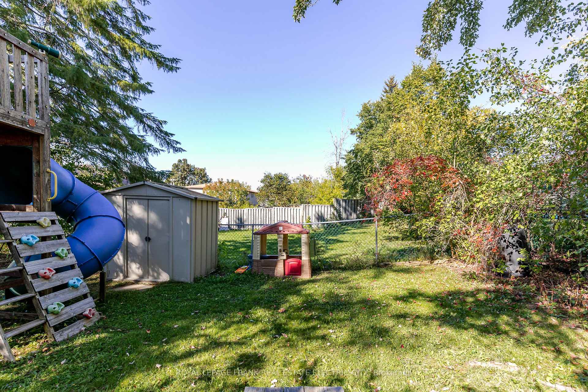 Photo 48 of 2032 Walker Avenue, Peterborough, Ashburnham Ward 4 — HOMEH