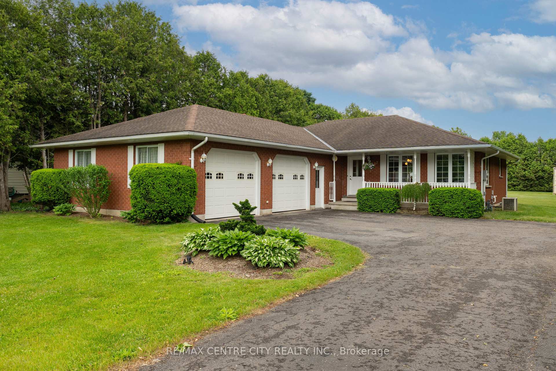 Photo 1 of 56091 Heritage Line, Bayham, Straffordville — HOMEH