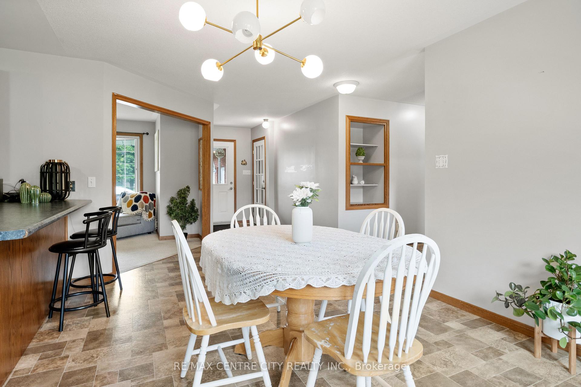 Photo 8 of 56091 Heritage Line, Bayham, Straffordville — HOMEH