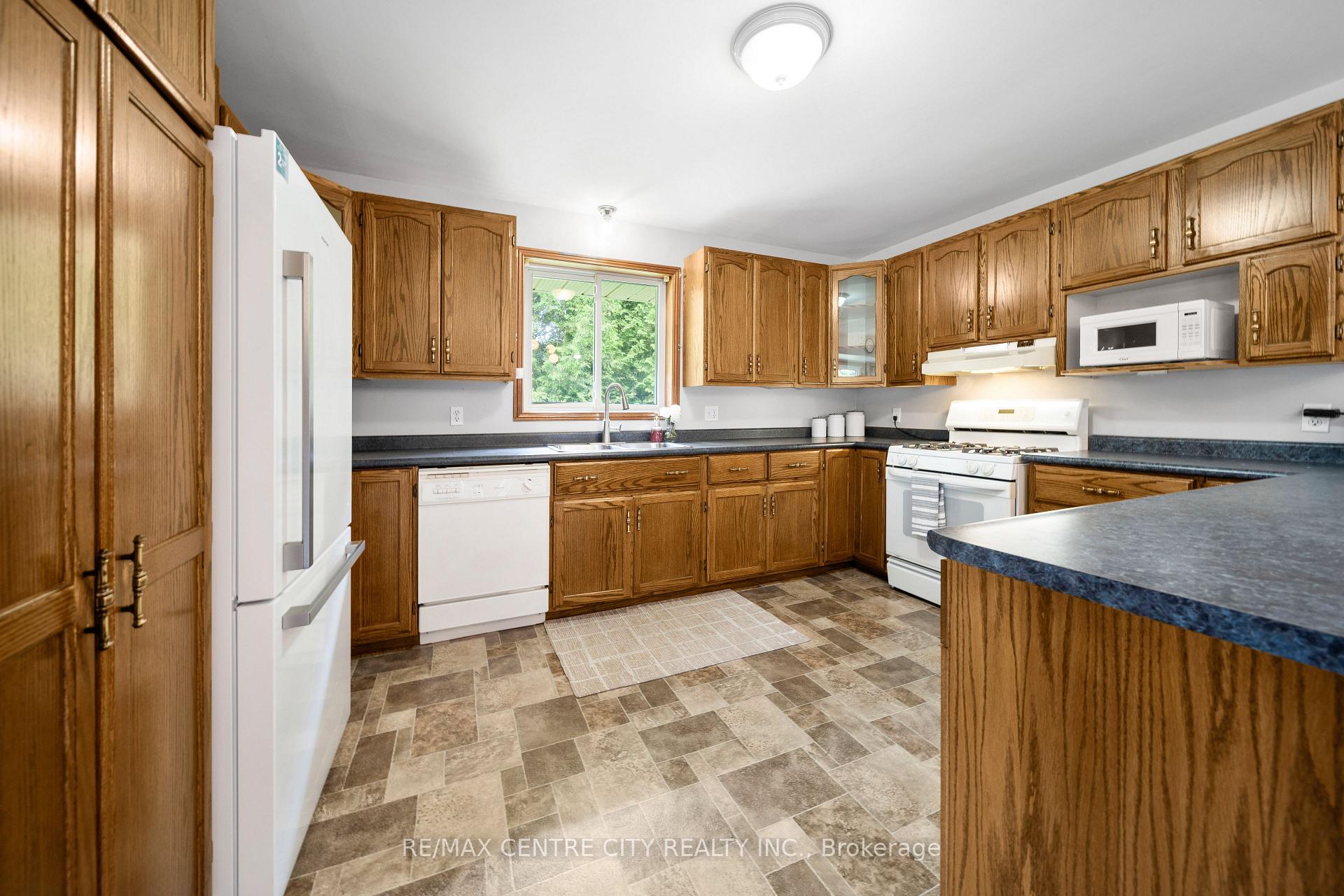 Photo 11 of 56091 Heritage Line, Bayham, Straffordville — HOMEH
