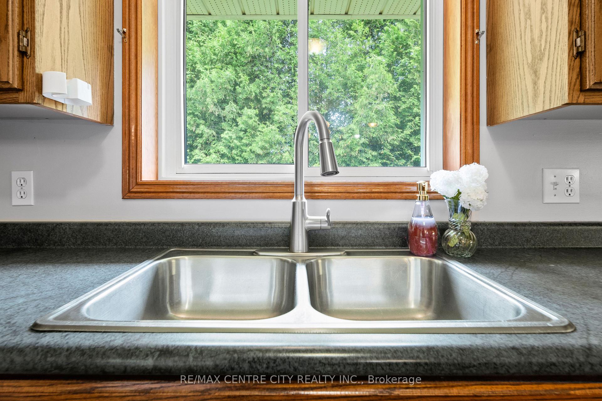 Photo 13 of 56091 Heritage Line, Bayham, Straffordville — HOMEH