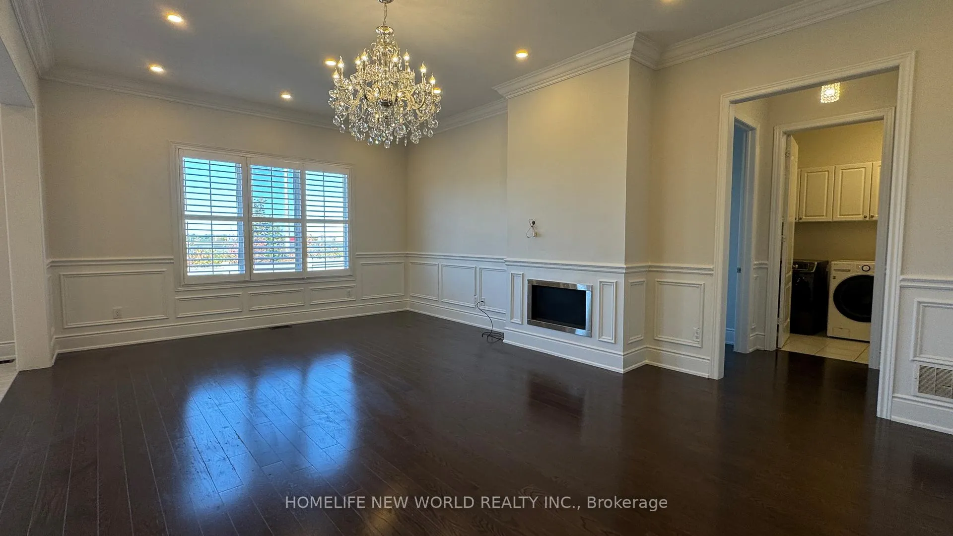 Photo 5 of 10 Ken Sinclair Crescent, Aurora, Aurora Estates — HOMEH