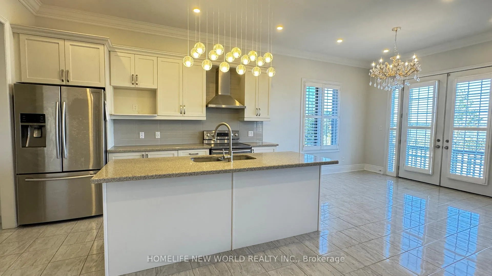 Photo 6 of 10 Ken Sinclair Crescent, Aurora, Aurora Estates — HOMEH