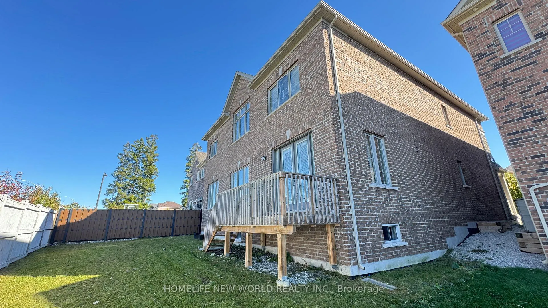 Photo 20 of 10 Ken Sinclair Crescent, Aurora, Aurora Estates — HOMEH