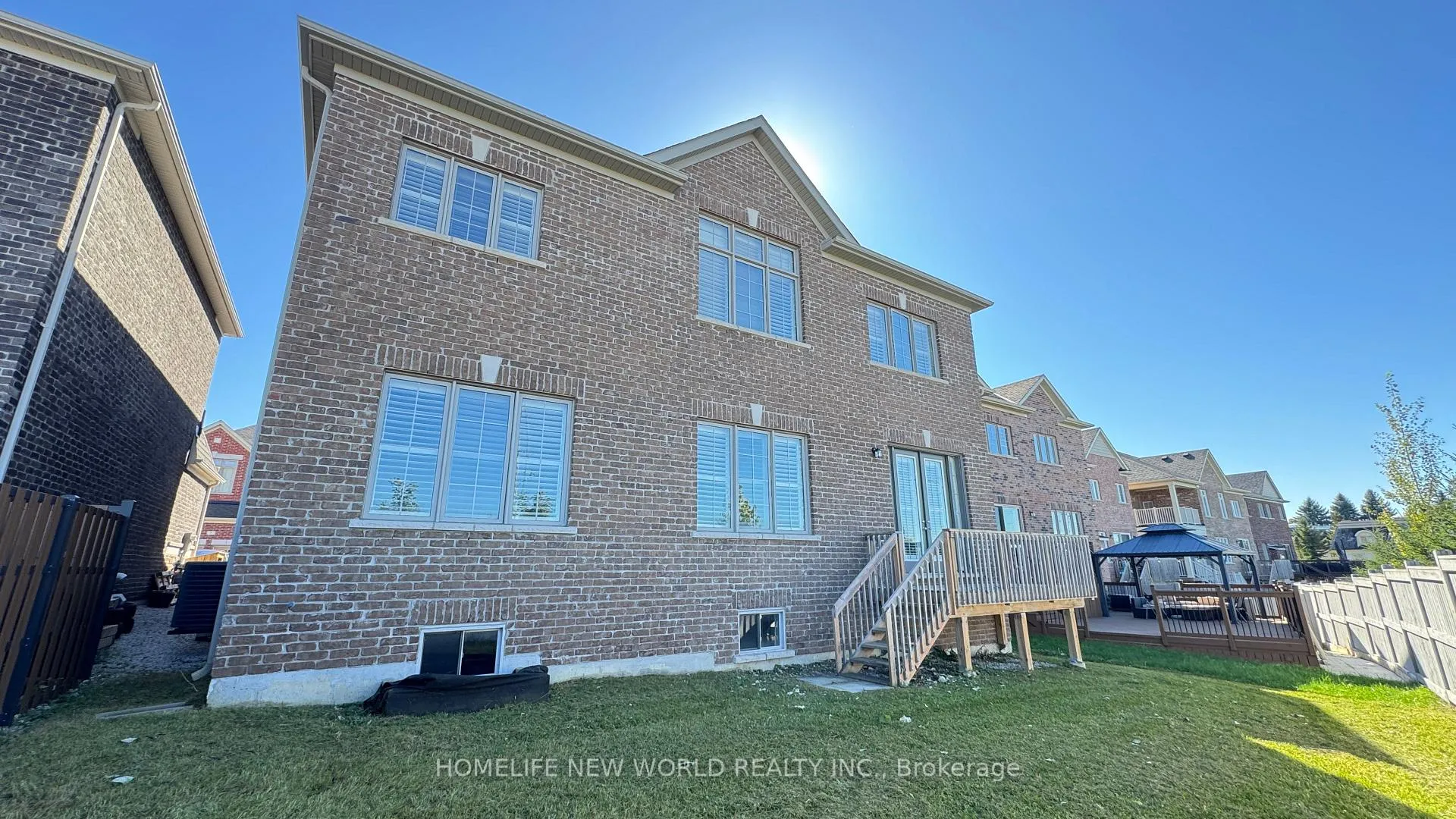 Photo 21 of 10 Ken Sinclair Crescent, Aurora, Aurora Estates — HOMEH
