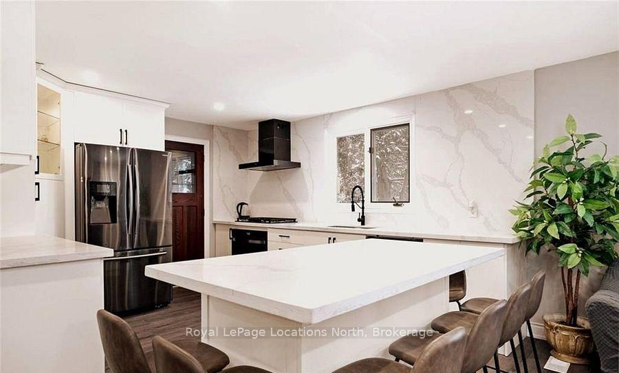 Photo 5 of 145 Campbell Crescent, Blue Mountains — HOMEH