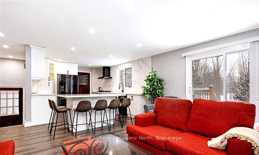 Photo 10 of 145 Campbell Crescent, Blue Mountains — HOMEH
