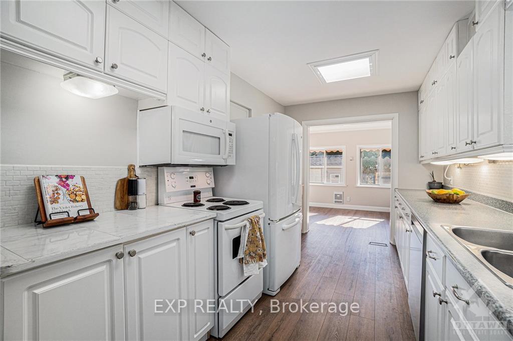 Photo 2 of 1656 Tache Way, Ottawa, Fallingbrook/Pineridge — HOMEH