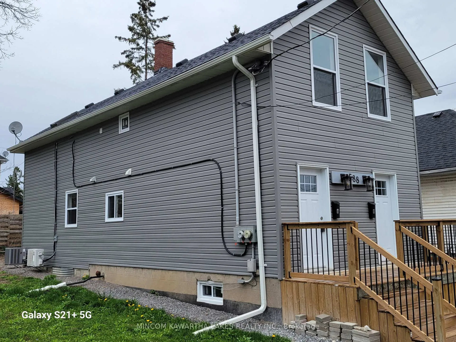 Photo 2 of 588 Wolfe Street, Peterborough, Town Ward 3 — HOMEH