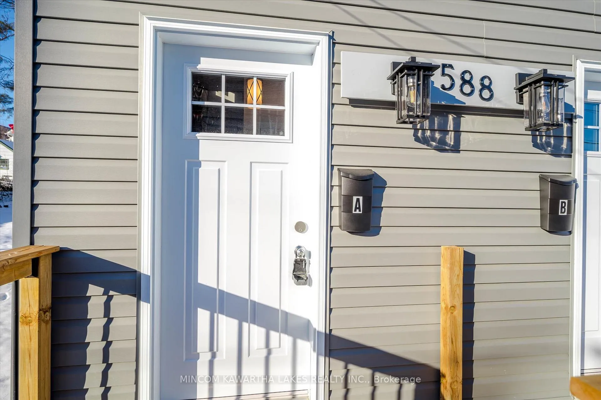 Photo 17 of 588 Wolfe Street, Peterborough, Town Ward 3 — HOMEH