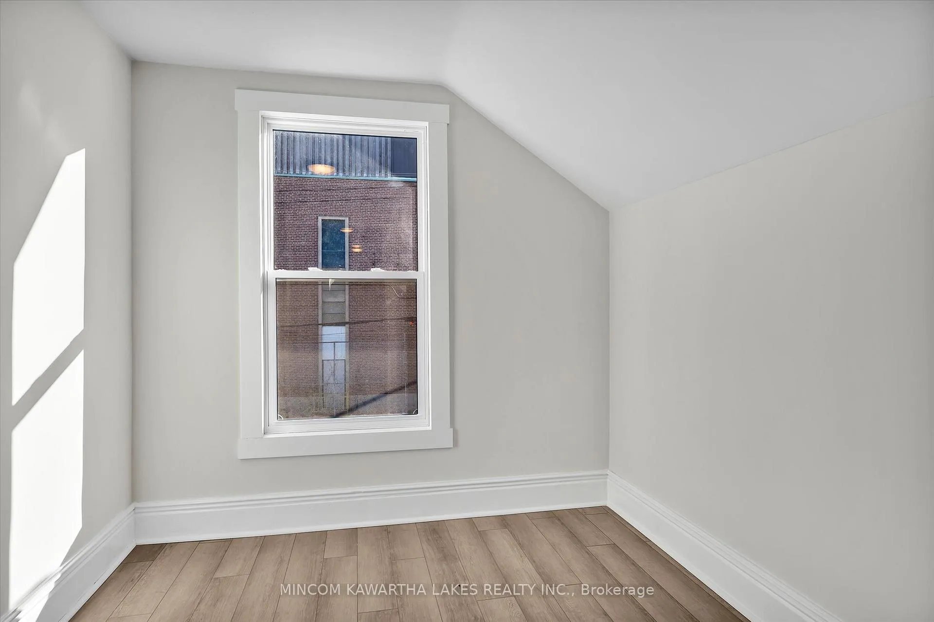 Photo 30 of 588 Wolfe Street, Peterborough, Town Ward 3 — HOMEH