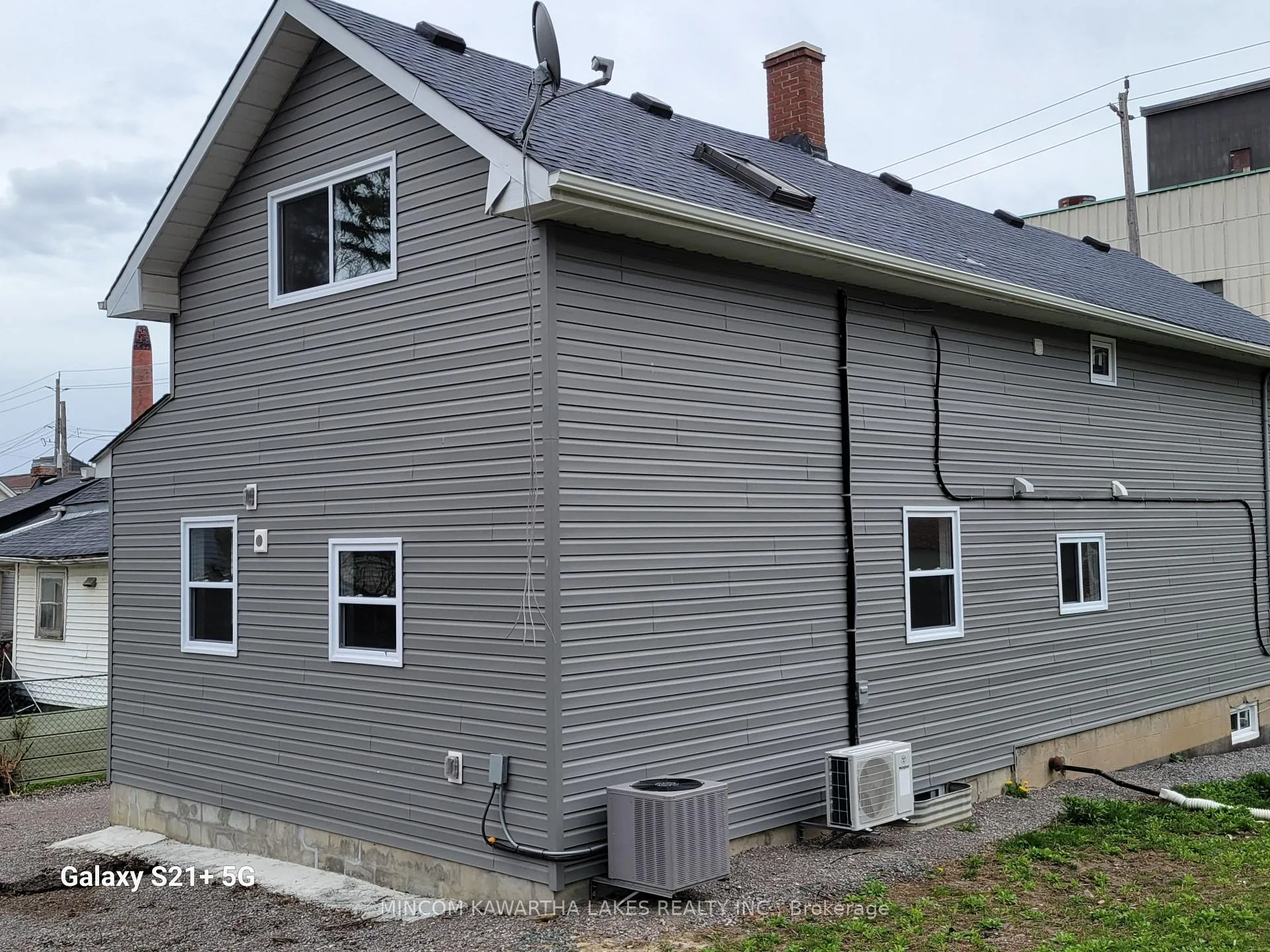 Photo 35 of 588 Wolfe Street, Peterborough, Town Ward 3 — HOMEH