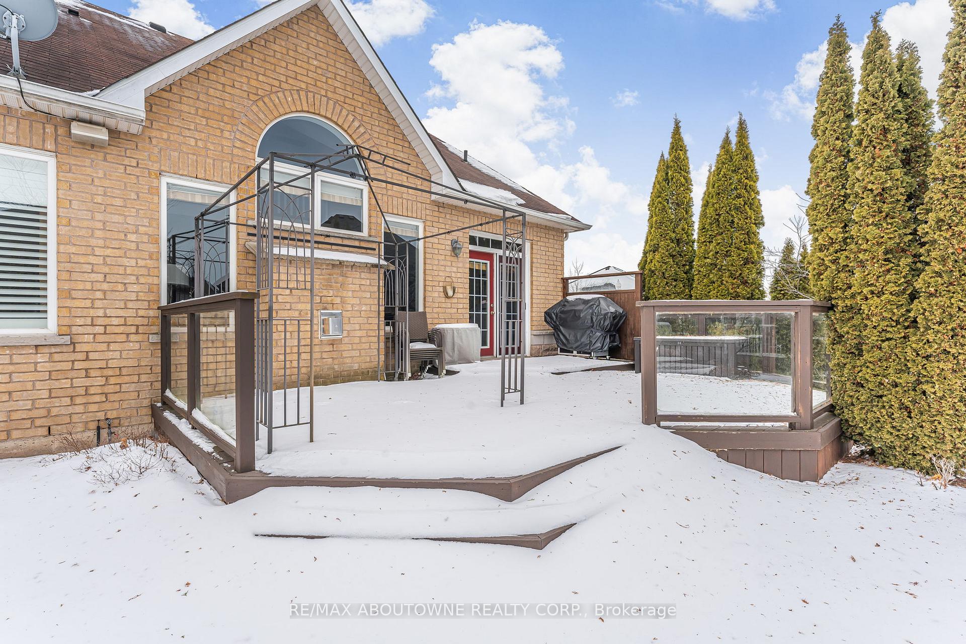 Photo 26 of 4 Galloway Trail, Welland, Hwy 406/Welland — HOMEH