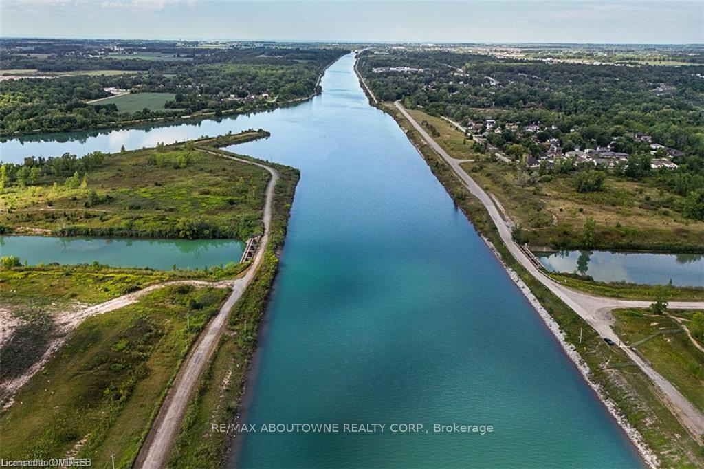 Photo 38 of 4 Galloway Trail, Welland, Hwy 406/Welland — HOMEH