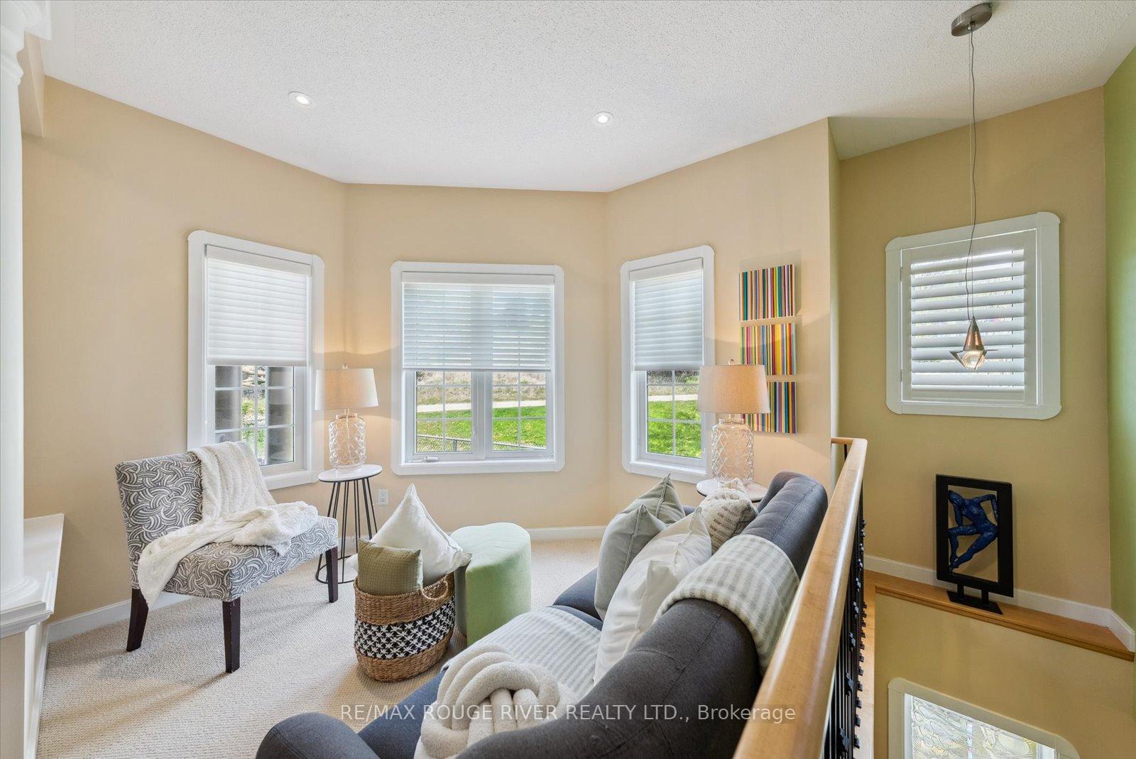 Photo 8 of 839 Greystone Court, Oshawa, Pinecrest — HOMEH