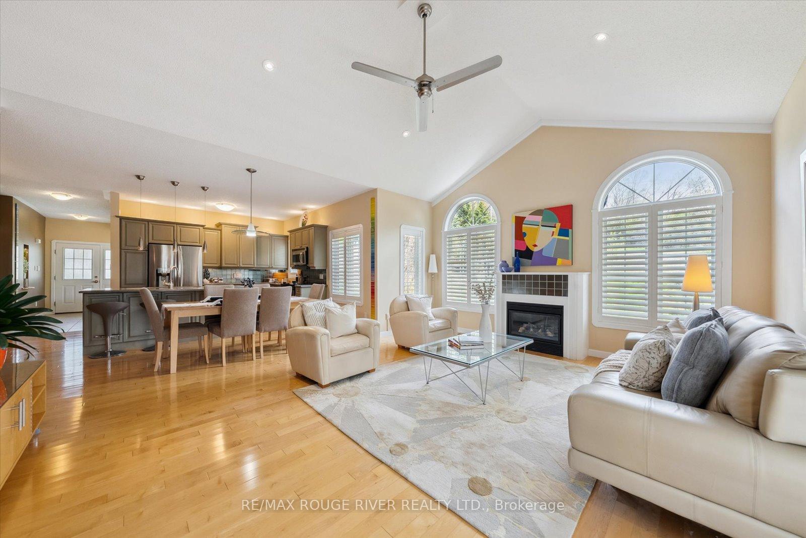 Photo 18 of 839 Greystone Court, Oshawa, Pinecrest — HOMEH