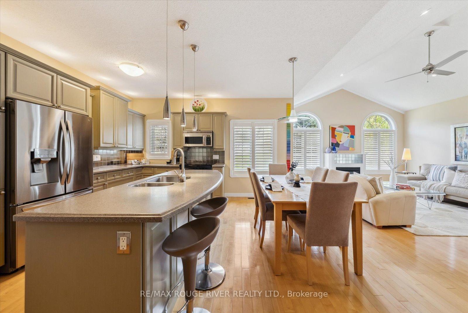 Photo 19 of 839 Greystone Court, Oshawa, Pinecrest — HOMEH
