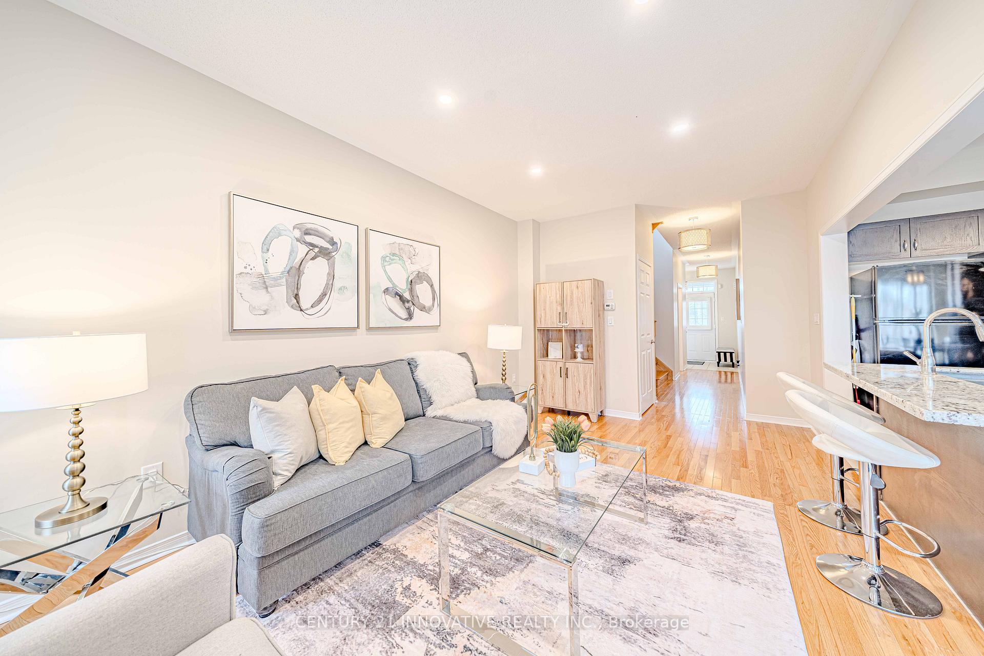 Photo 2 of 68 Gentile Circle W, Vaughan, Elder Mills — HOMEH