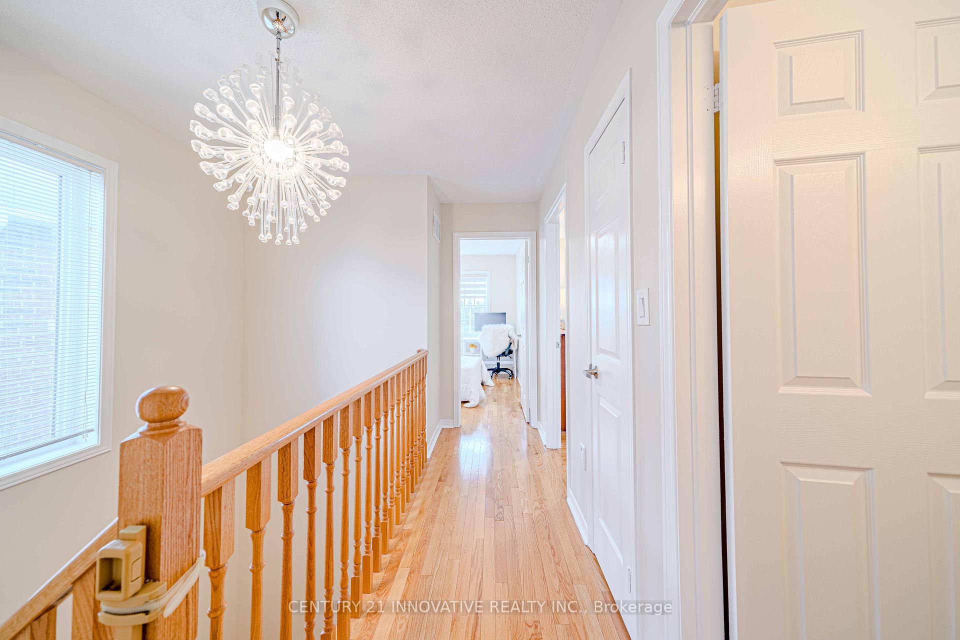 Photo 18 of 68 Gentile Circle W, Vaughan, Elder Mills — HOMEH