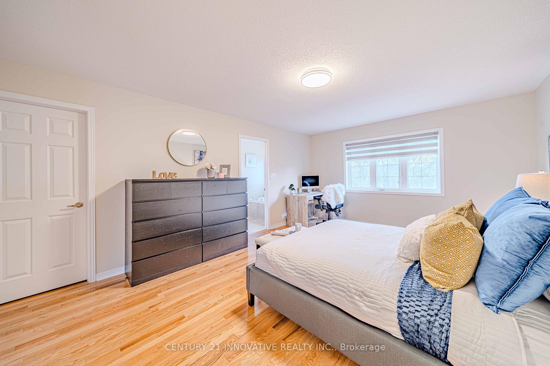 Photo 20 of 68 Gentile Circle W, Vaughan, Elder Mills — HOMEH