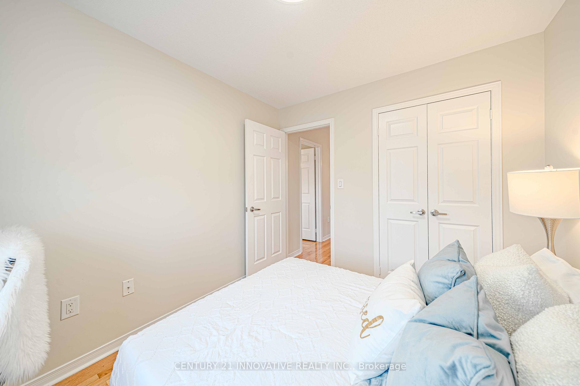 Photo 26 of 68 Gentile Circle W, Vaughan, Elder Mills — HOMEH