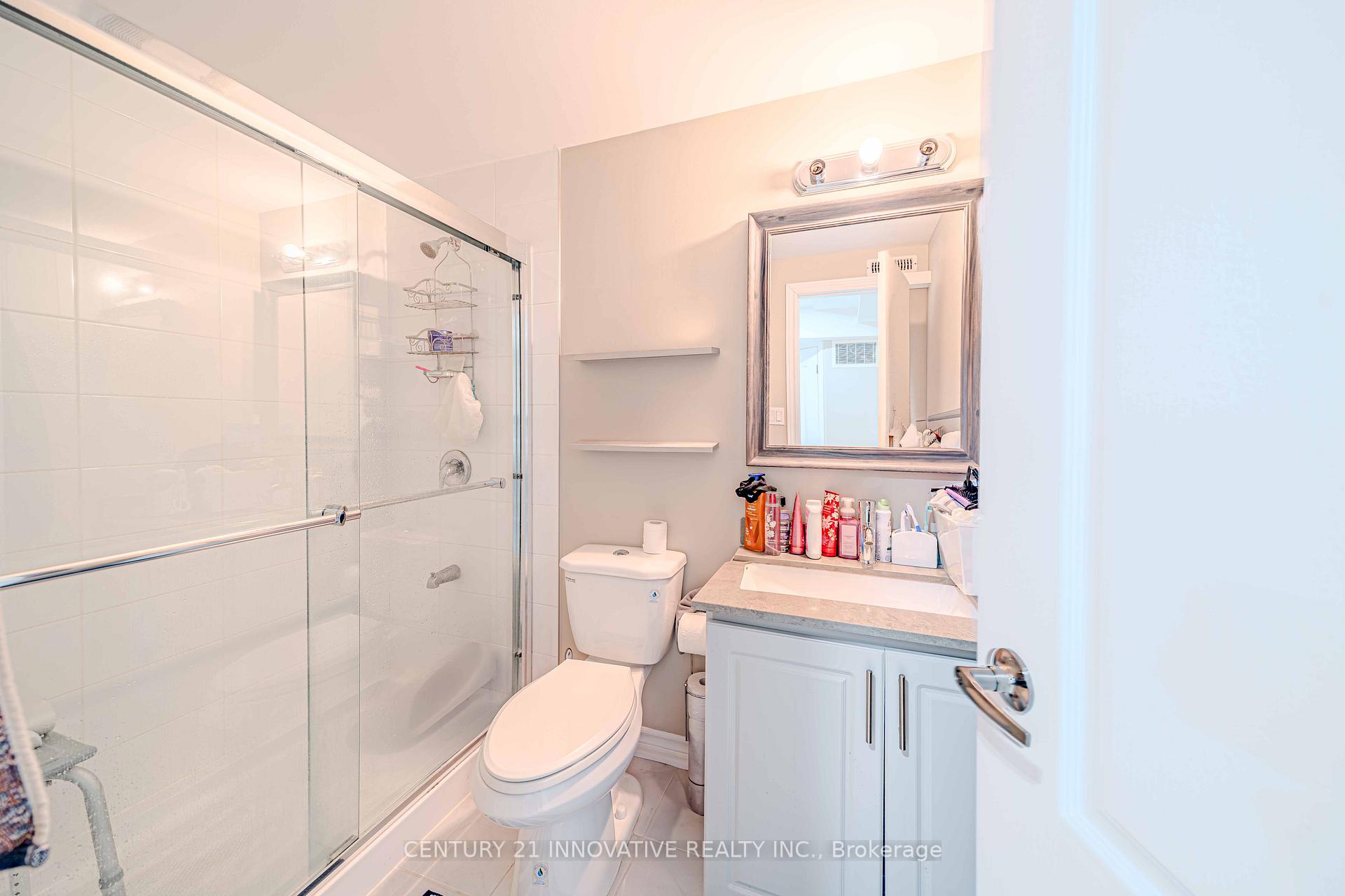 Photo 37 of 68 Gentile Circle W, Vaughan, Elder Mills — HOMEH