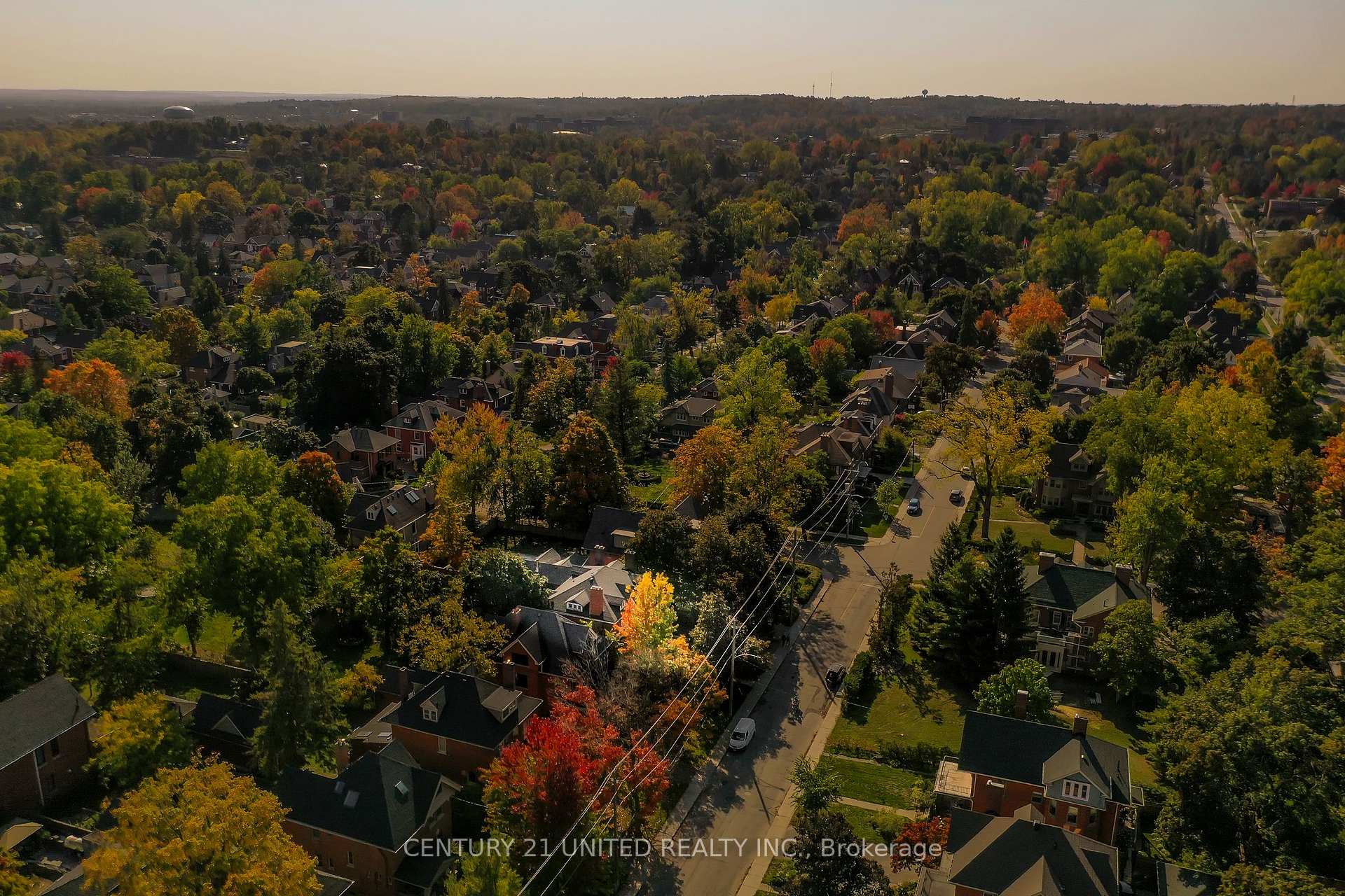 Photo 11 of 463 Hunter Street W, Peterborough, Town Ward 3 — HOMEH