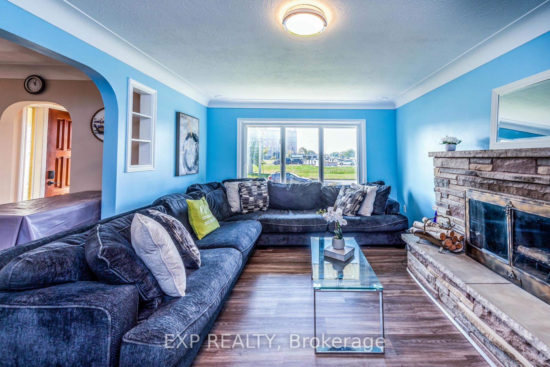 Photo 6 of 54 Third Street, Welland, Lincoln/Crowland — HOMEH