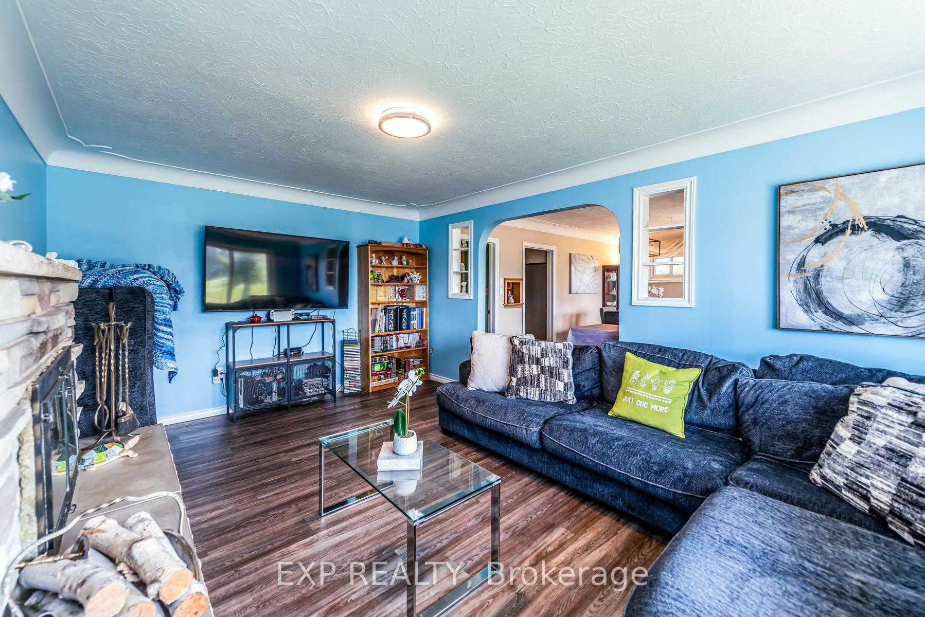 Photo 7 of 54 Third Street, Welland, Lincoln/Crowland — HOMEH