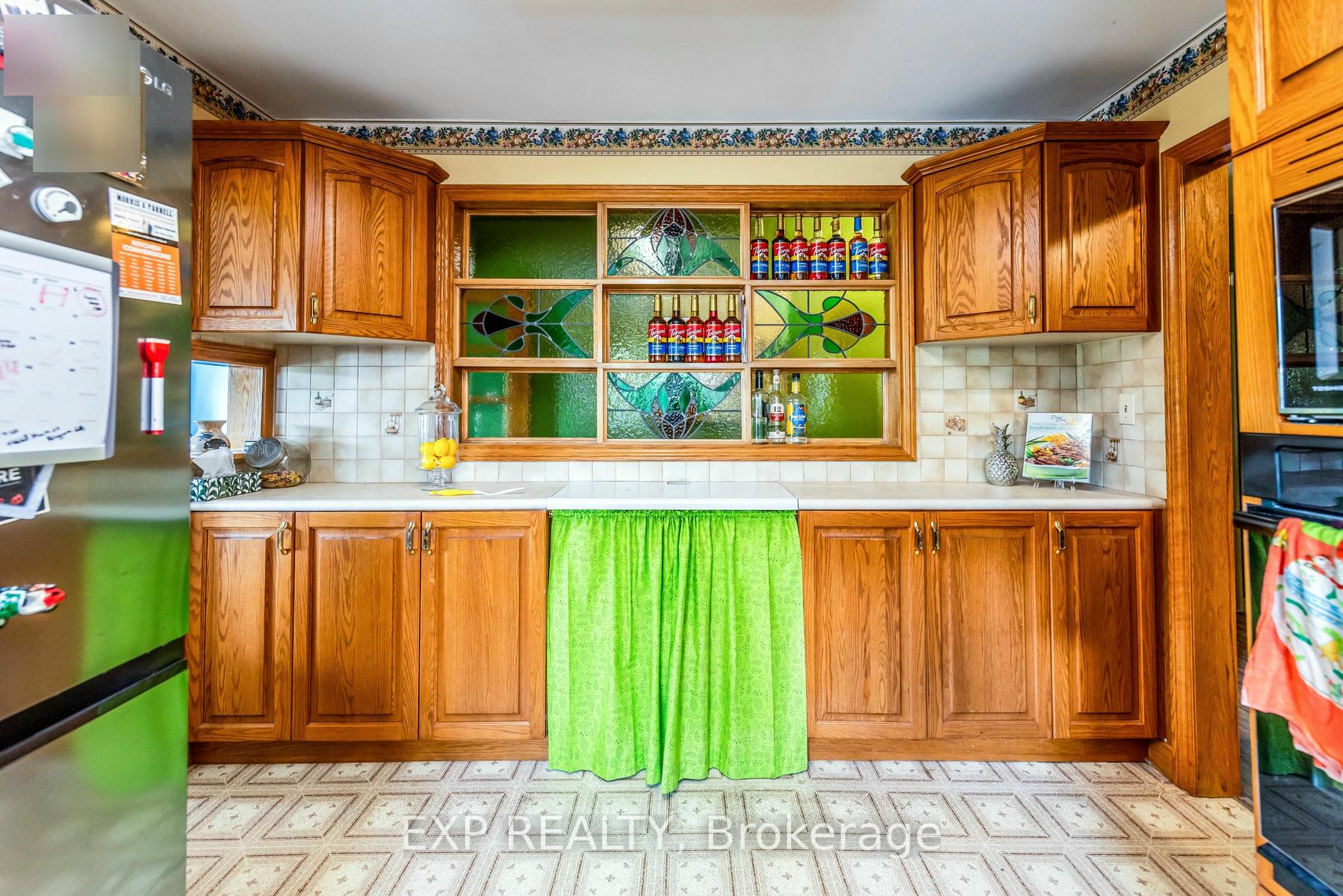 Photo 11 of 54 Third Street, Welland, Lincoln/Crowland — HOMEH