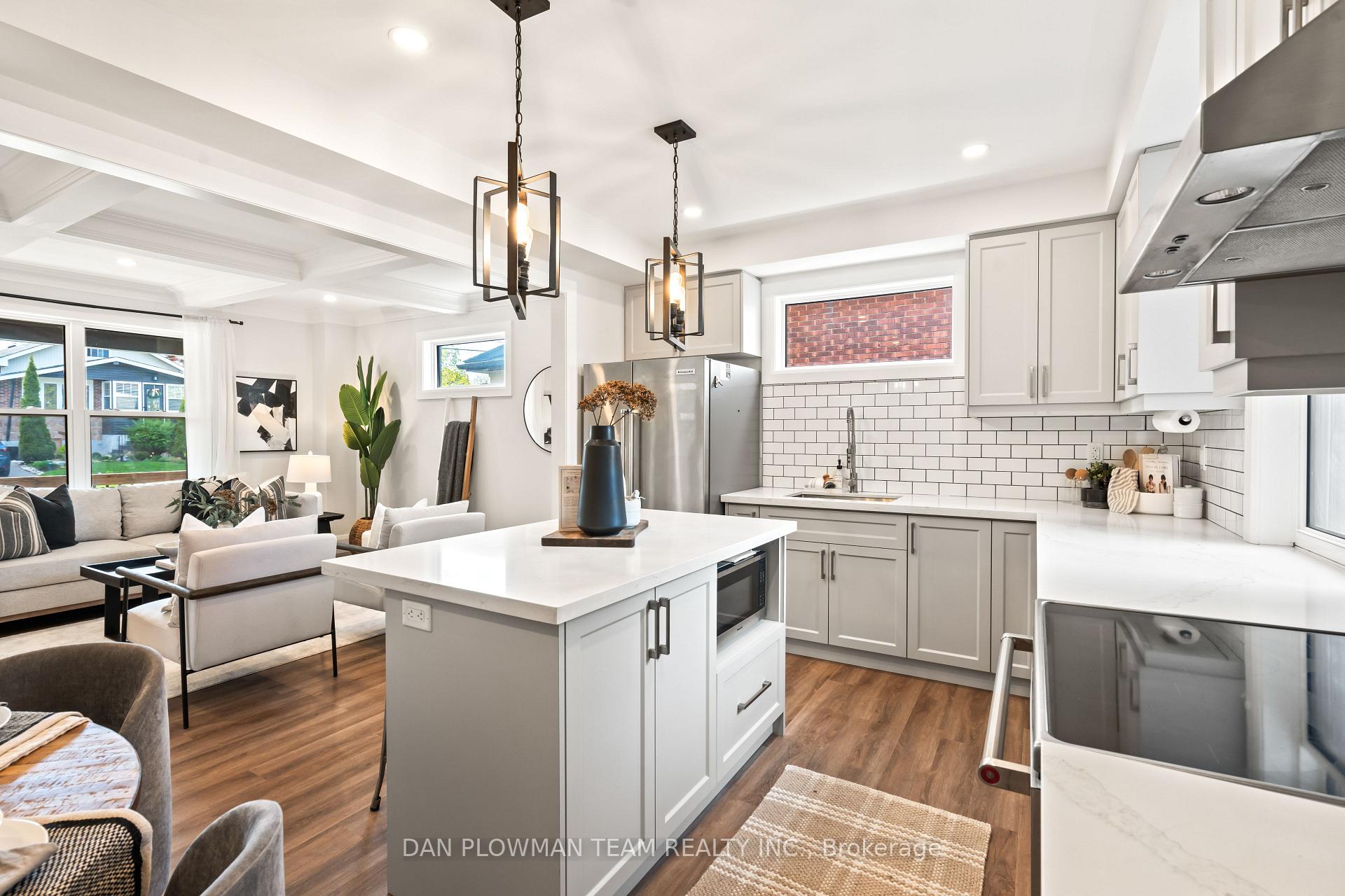 Photo 11 of 209 Oshawa Boulevard N, Oshawa, O'Neill — HOMEH