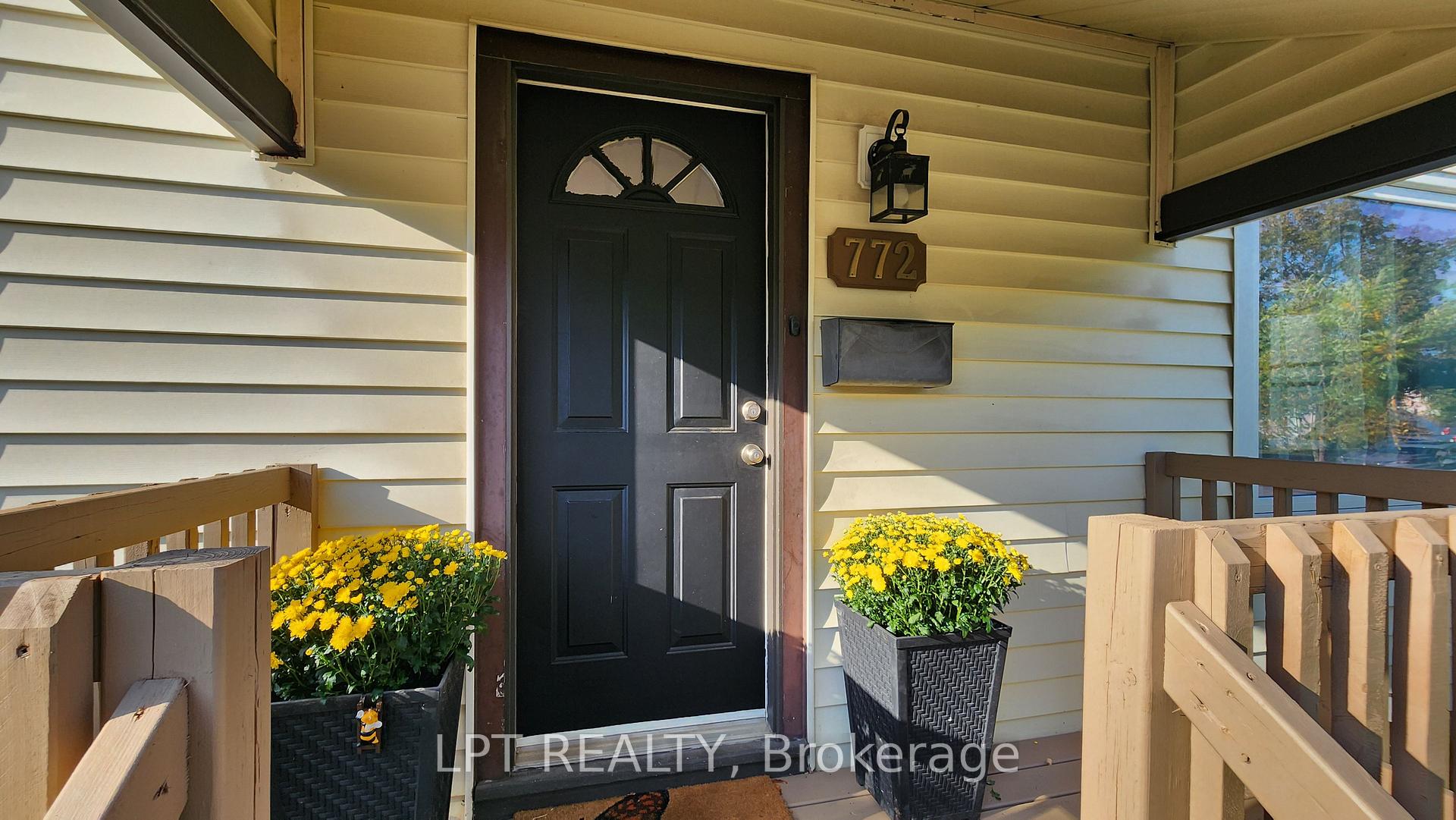 Photo 3 of 772 Duffus Street, Peterborough, Otonabee Ward 1 — HOMEH