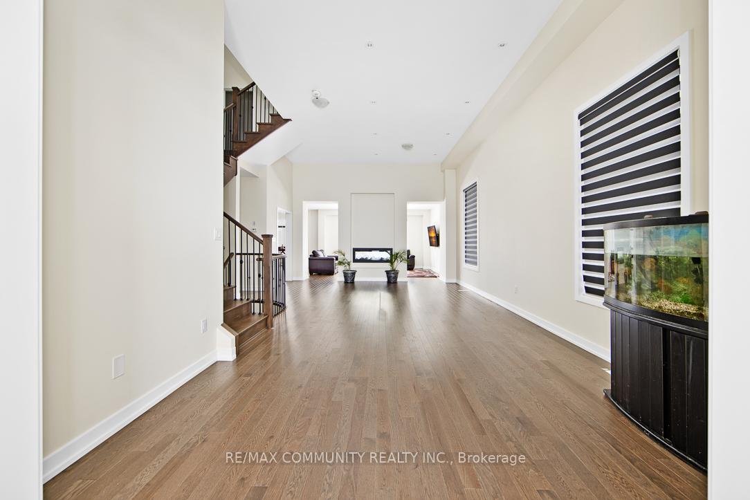 Photo 3 of 908 Rexton Drive, Oshawa, Kedron — HOMEH