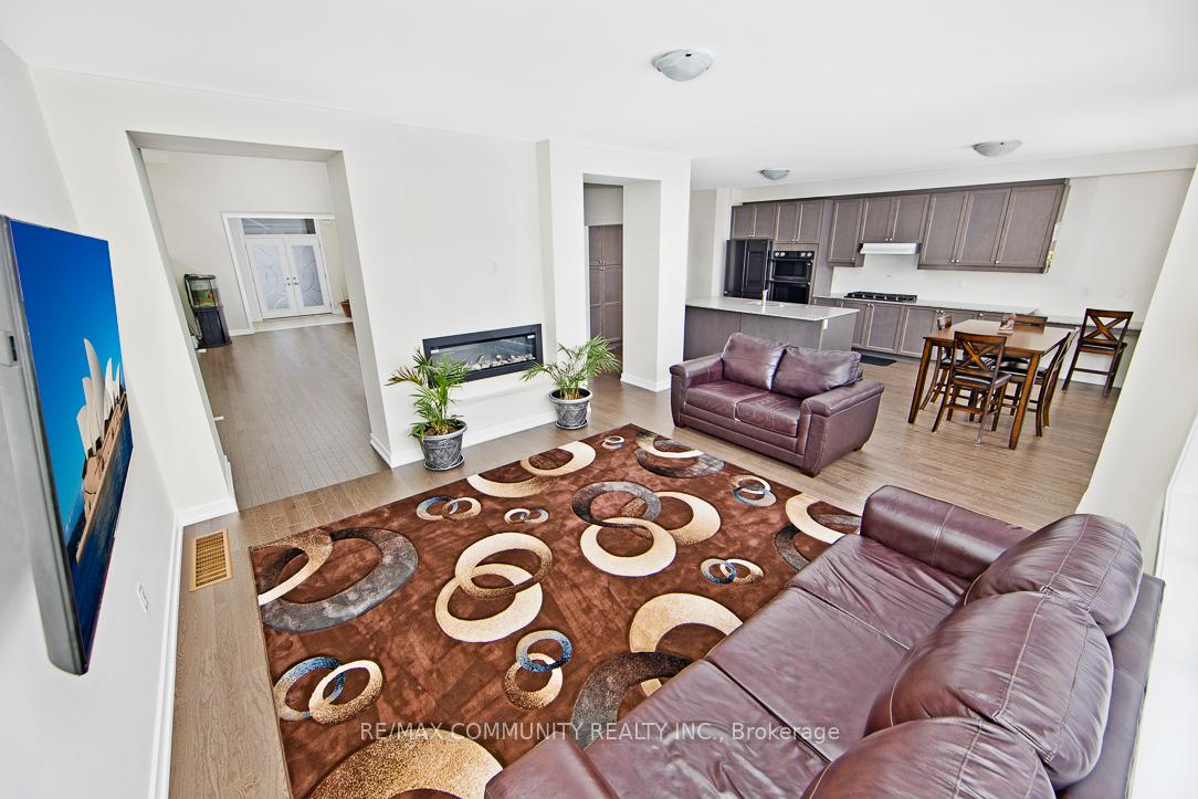 Photo 7 of 908 Rexton Drive, Oshawa, Kedron — HOMEH