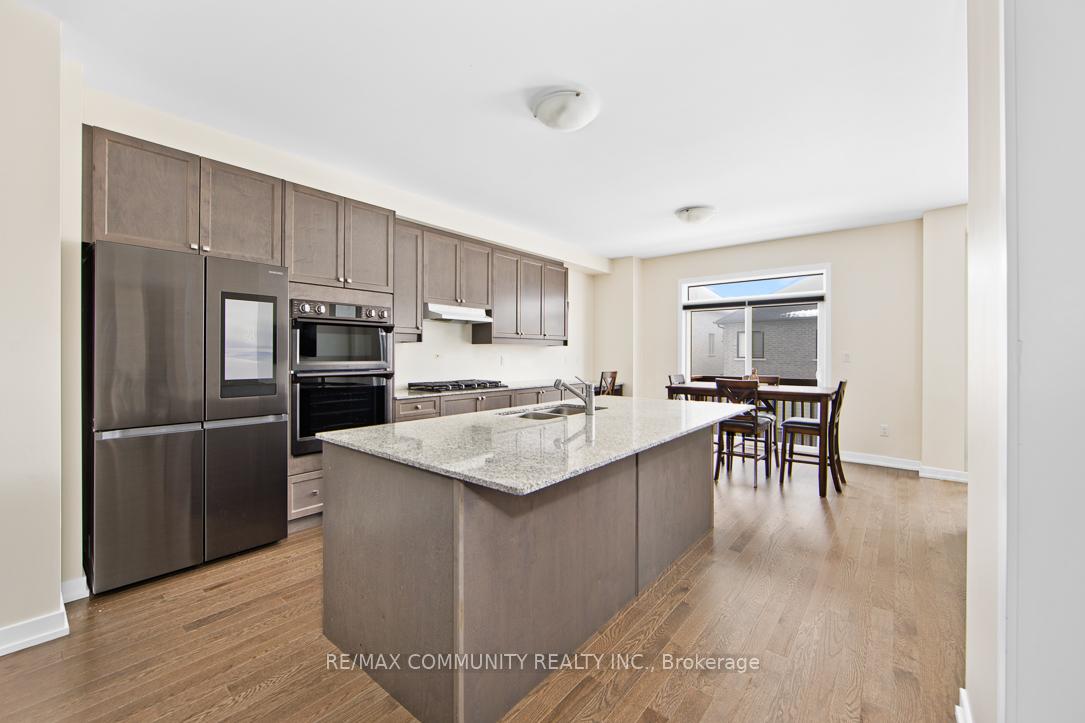 Photo 9 of 908 Rexton Drive, Oshawa, Kedron — HOMEH