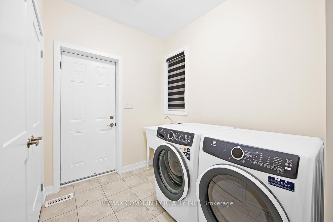 Photo 13 of 908 Rexton Drive, Oshawa, Kedron — HOMEH