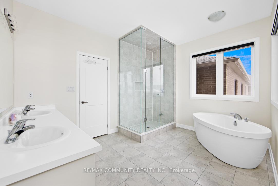 Photo 16 of 908 Rexton Drive, Oshawa, Kedron — HOMEH