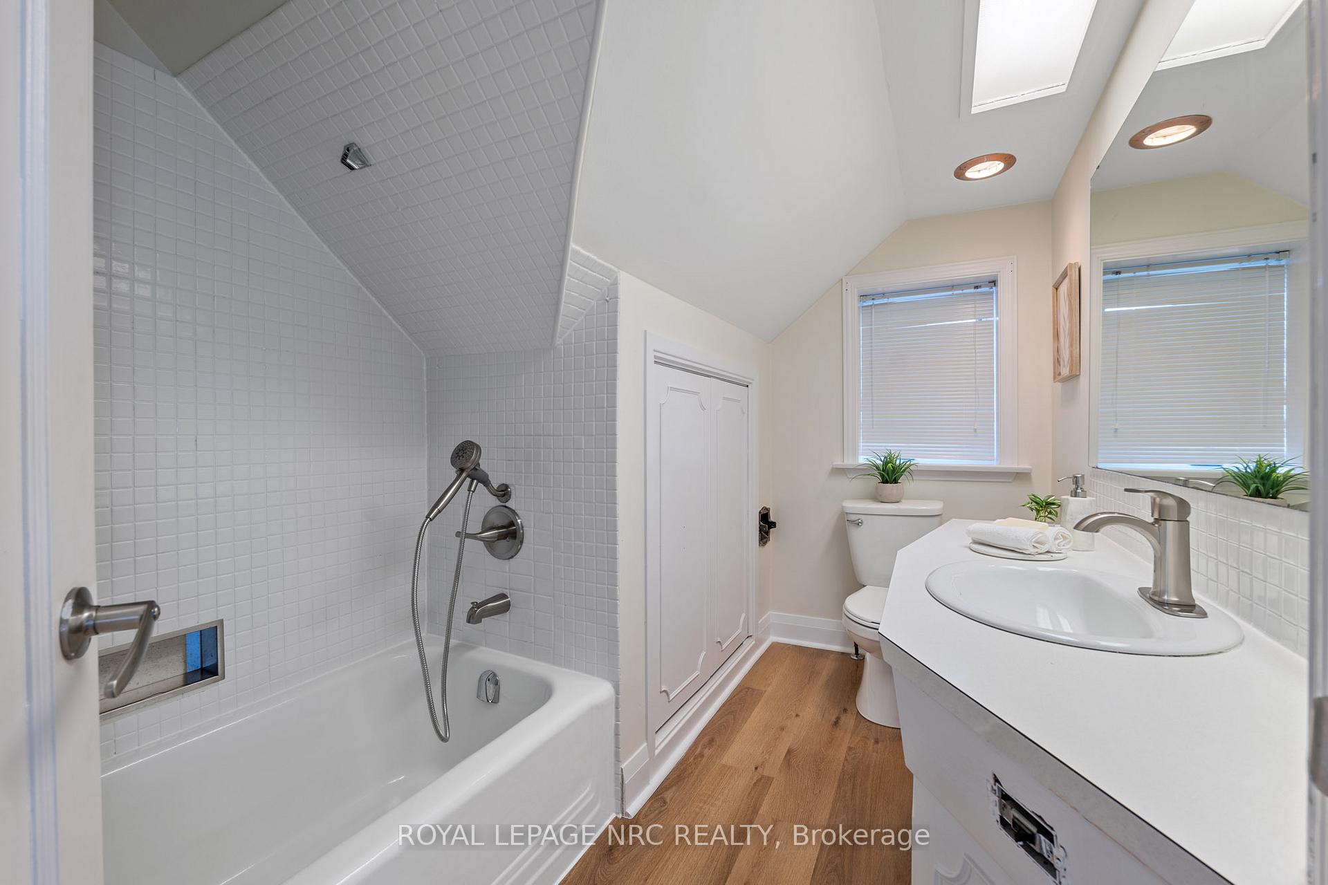 Photo 30 of 91 Saint George Street, Welland, Broadway — HOMEH