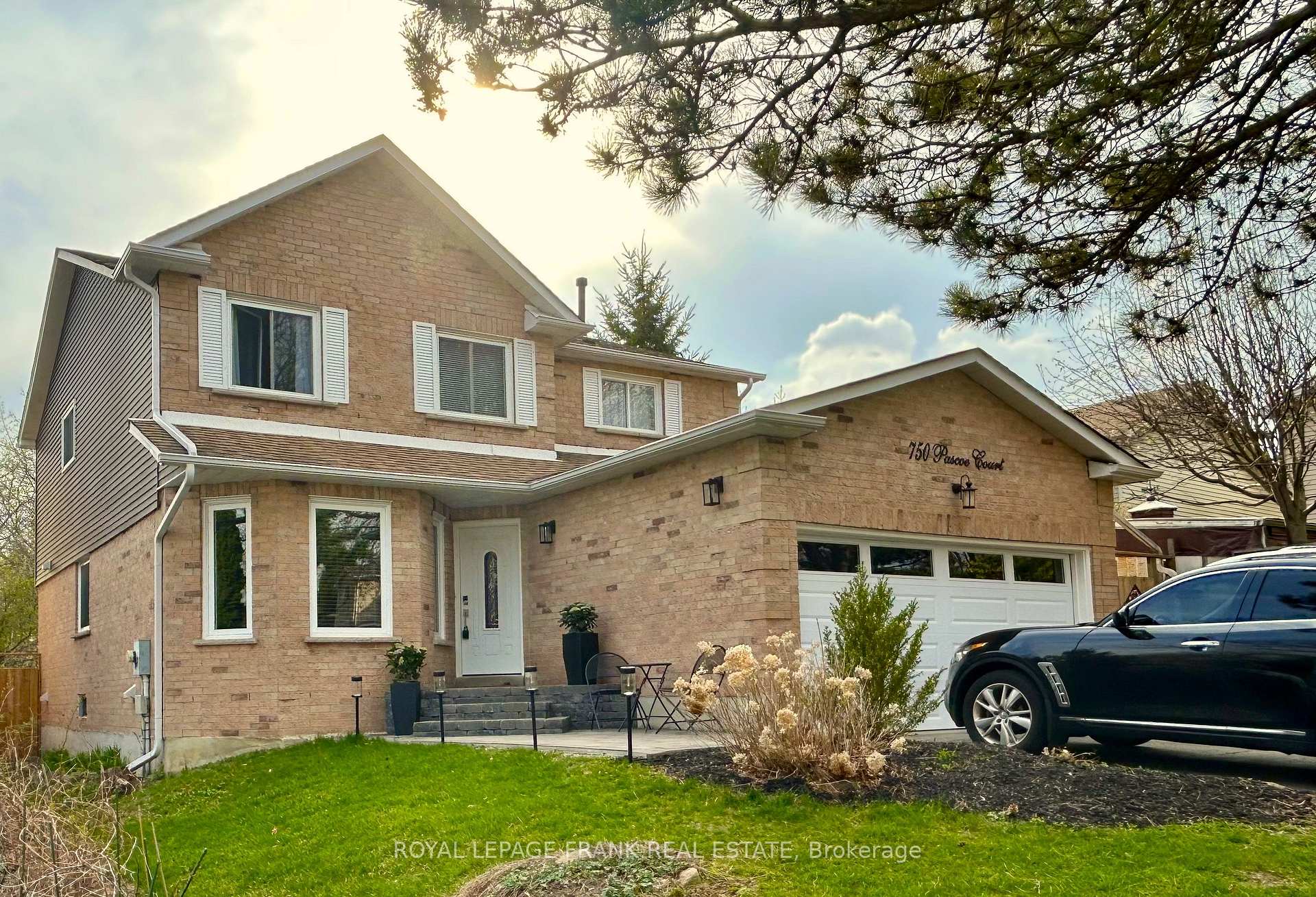 Photo 1 of 750 Pascoe Court, Oshawa, Pinecrest — HOMEH