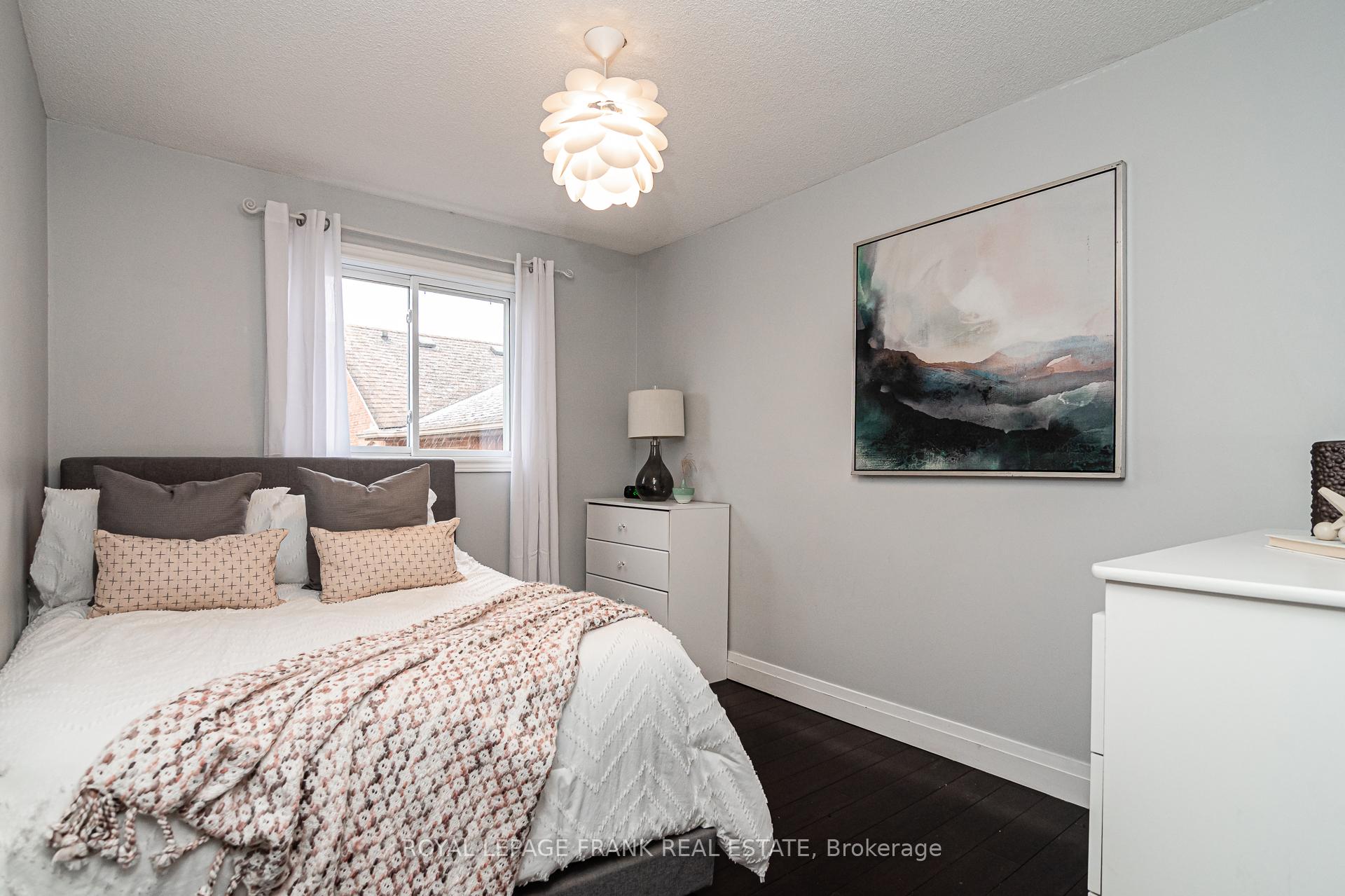 Photo 30 of 750 Pascoe Court, Oshawa, Pinecrest — HOMEH