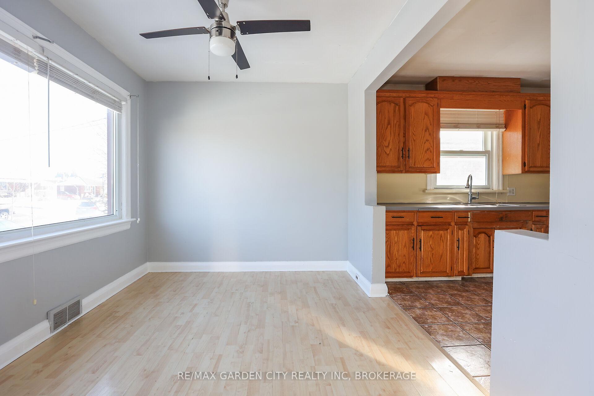 Photo 9 of 133 Lyons Avenue, Welland, Lincoln/Crowland — HOMEH