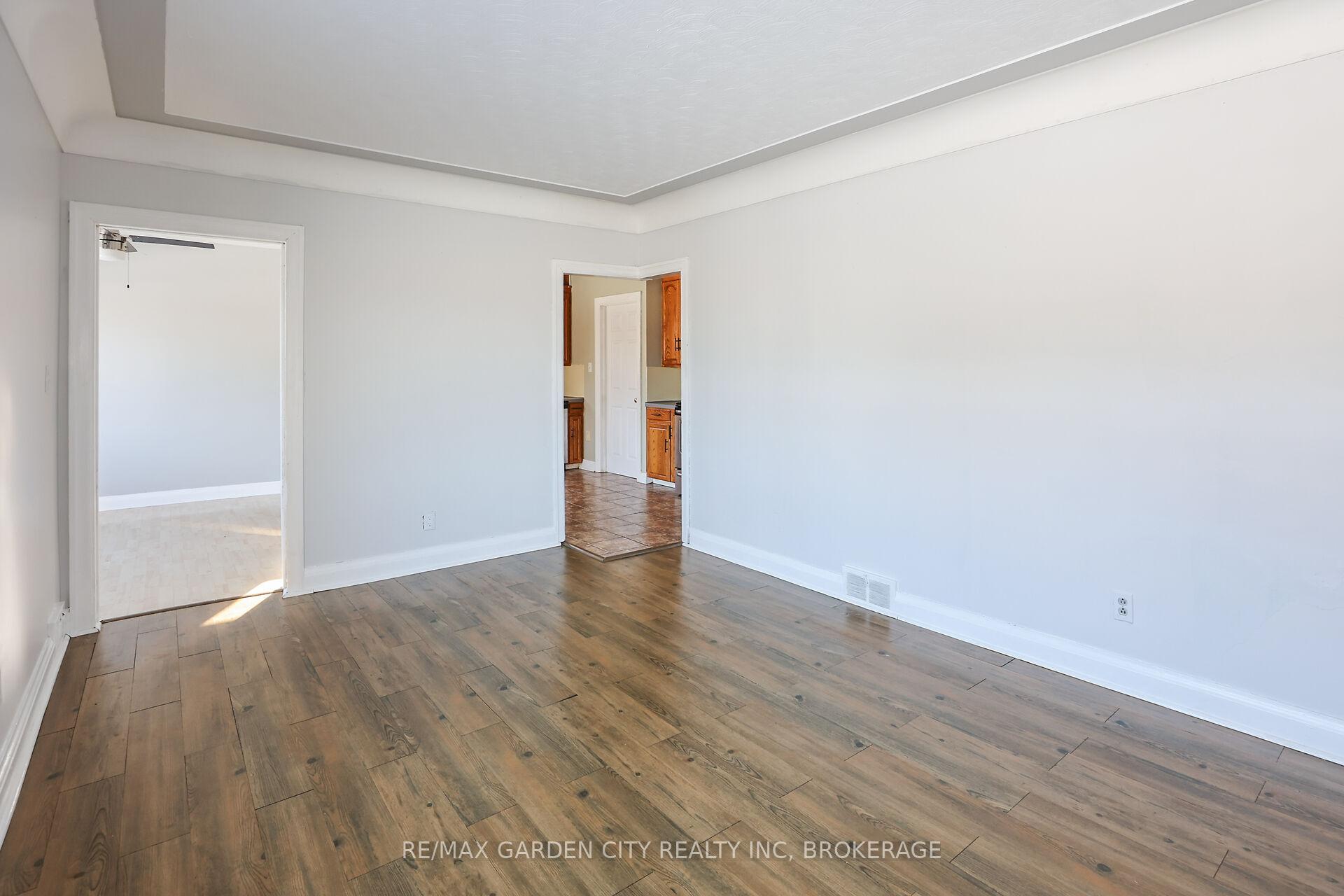 Photo 11 of 133 Lyons Avenue, Welland, Lincoln/Crowland — HOMEH