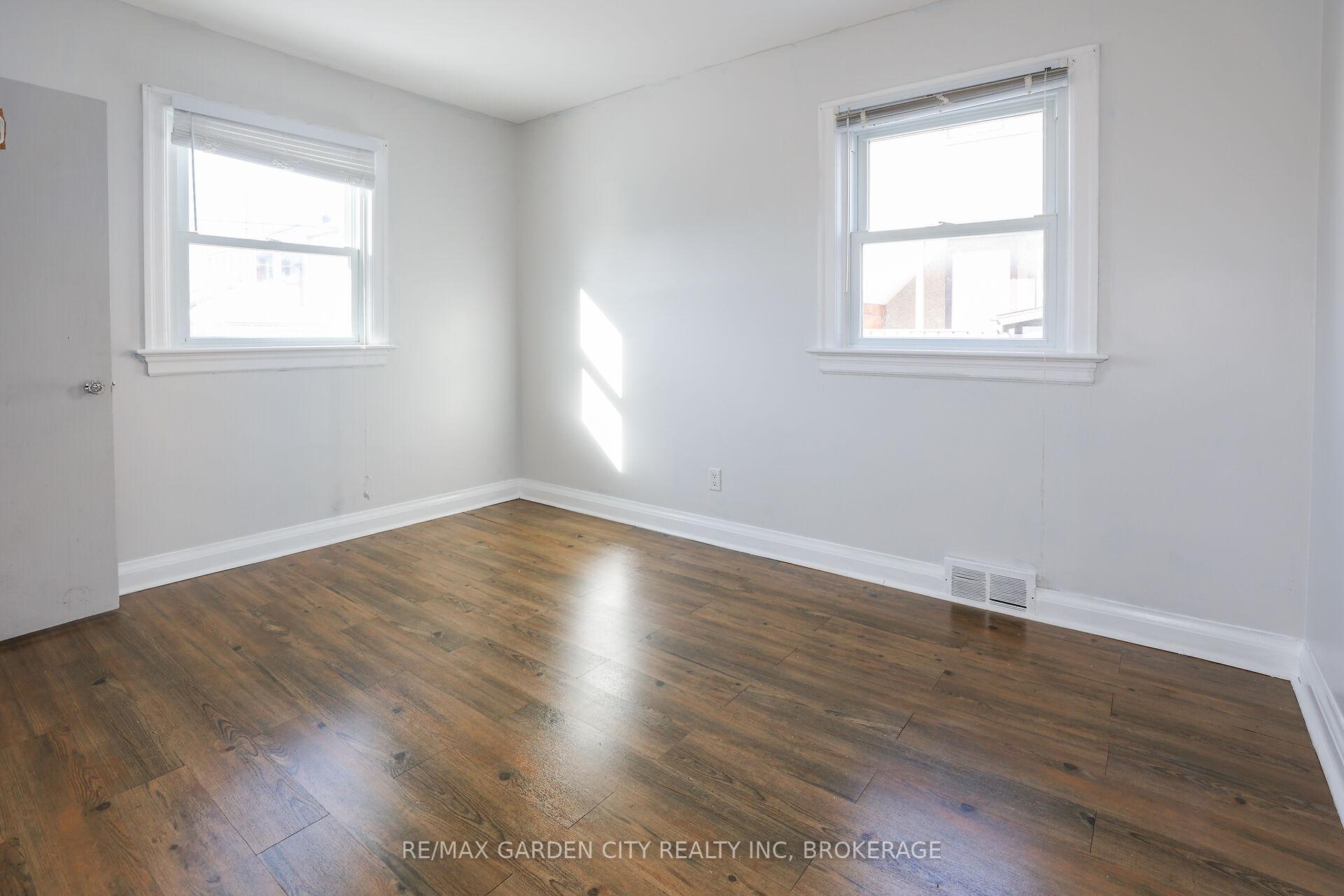 Photo 14 of 133 Lyons Avenue, Welland, Lincoln/Crowland — HOMEH