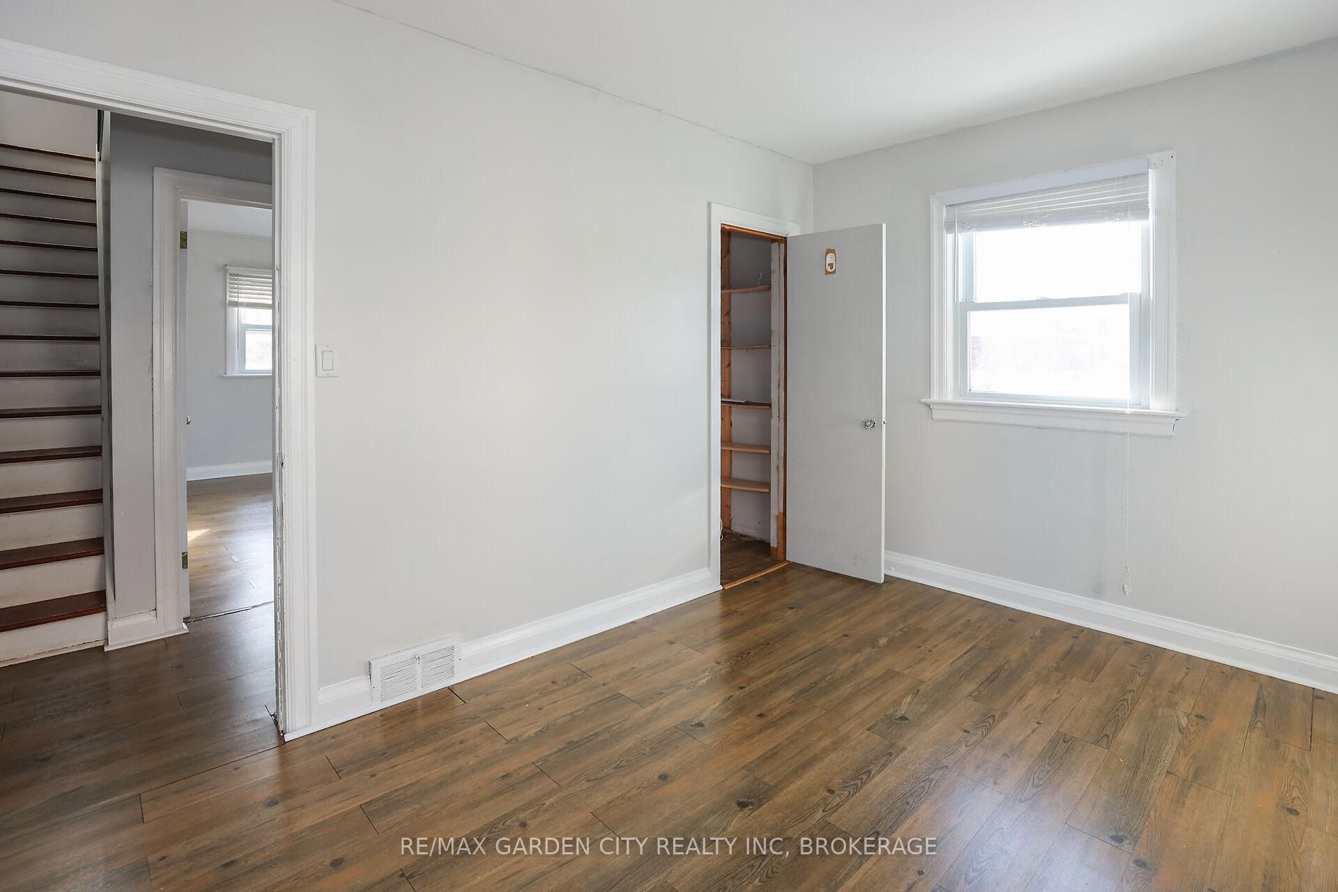 Photo 15 of 133 Lyons Avenue, Welland, Lincoln/Crowland — HOMEH