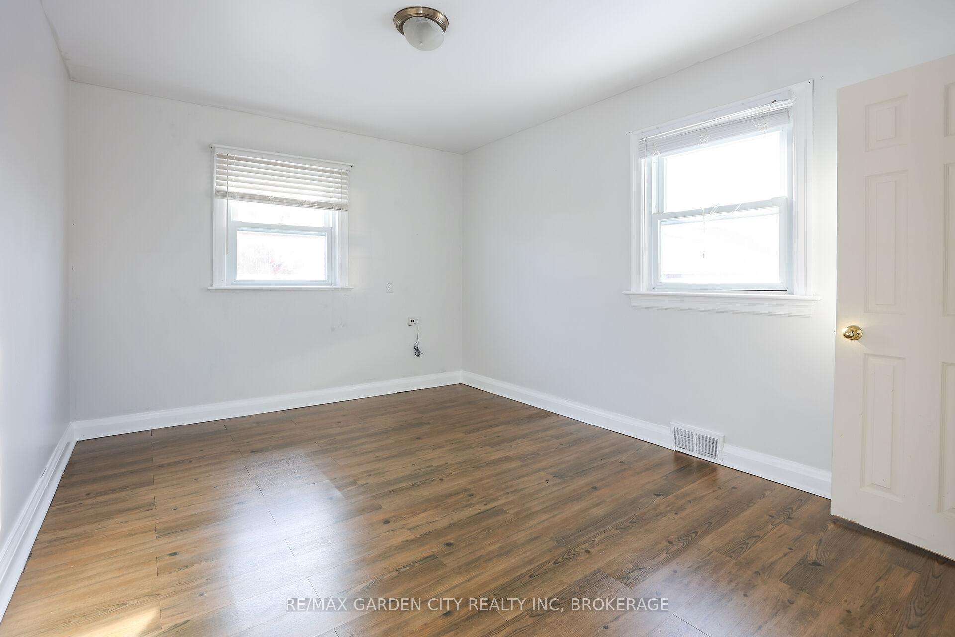 Photo 16 of 133 Lyons Avenue, Welland, Lincoln/Crowland — HOMEH