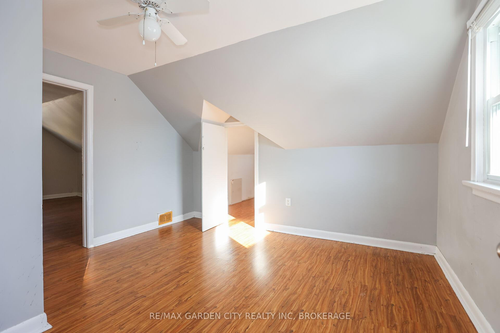 Photo 22 of 133 Lyons Avenue, Welland, Lincoln/Crowland — HOMEH