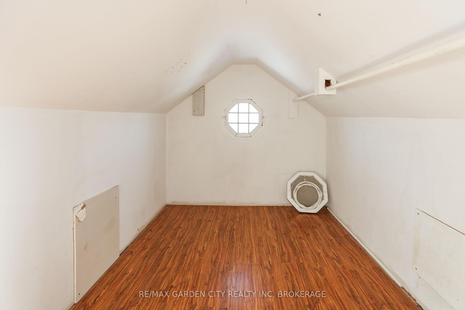 Photo 26 of 133 Lyons Avenue, Welland, Lincoln/Crowland — HOMEH