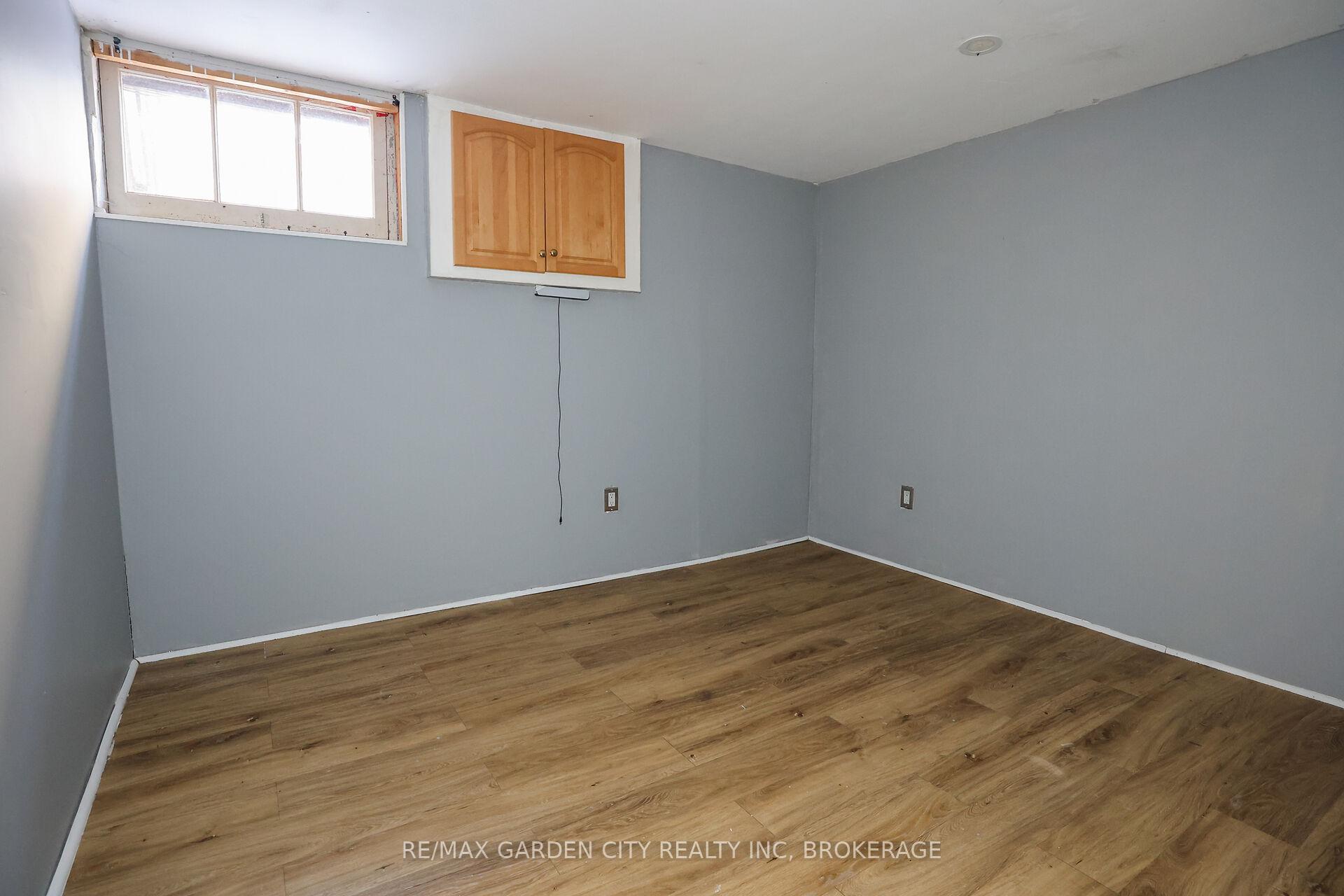 Photo 34 of 133 Lyons Avenue, Welland, Lincoln/Crowland — HOMEH
