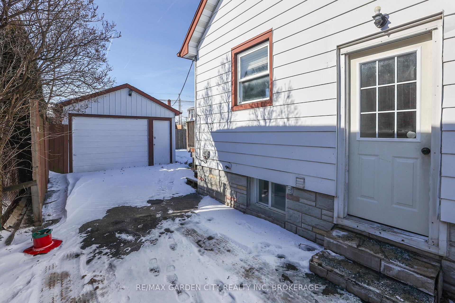 Photo 38 of 133 Lyons Avenue, Welland, Lincoln/Crowland — HOMEH