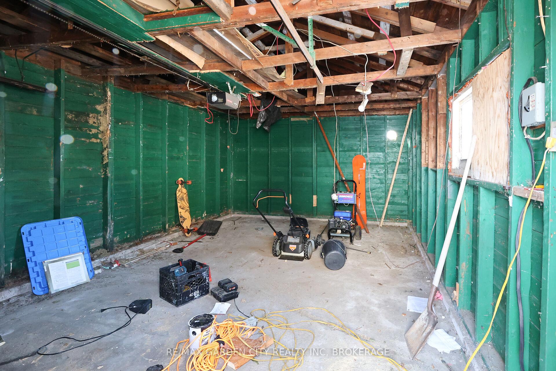 Photo 39 of 133 Lyons Avenue, Welland, Lincoln/Crowland — HOMEH